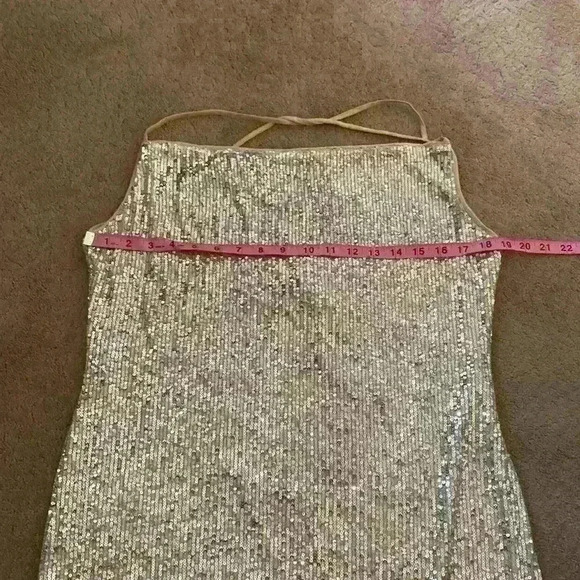 ***NWT**** SILVER SEQUIN SPARKLY PARTY MINI DRESS SIZE M - Picture 4 of 10